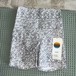 Vuori NWT  Studio Pocket Short in Light Micro Mini Camo Size XS Photo 0