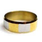 Source Unknown 2 Tone Silver/Gold Simple Chic Size 6 Casual Everyday Band Ring Photo 1