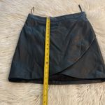 Banana Republic  Genuine Lamb Skirt size 0 very soft leather length 16” waist 26” Photo 7