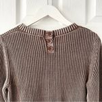 Tyler Boe Tan Light Brown Ribbed Button Back Neck Crewneck Casual Sweater Small Photo 11