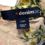 Denim 24/7 Button Down Floral Blouse with Long sleeves that roll to 3/4 length. Pink Size 24W Photo 5