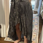 DO+BE NWT  Silver/Gunmetal Metallic High Low Bow Pleated Skirt Photo 0