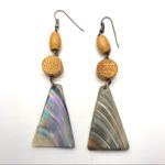 VINTAGE 1980'S PLASTIC ABALONE SHELL LOOK DANGLE J HOOK EARRINGS Purple Photo 7