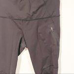 Lululemon Size 6 Black Front Zip Pocket Cropped Athletic Leggings Activewear Photo 1