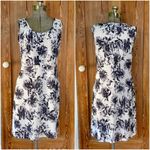 Papillon Blanc Textured Floral Sleeveless Knee Length Career Dress Photo 0