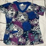 Uniform Advantage US women’s small scrub top Photo 0