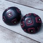 Vintage Clip On Earrings Photo 2