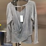 💕AVOCADO💕 Deep Valley Long Sleeve T Photo 1