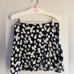 Reformation  Margot Skirt - 6 - Daisy Chain 
Measurement included women’s skirt Photo 9