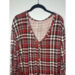 Posh Peanut V Photo 1