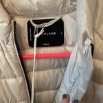 Everlane ReNew Lightweight puffer jacket Photo 3