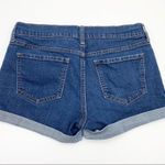 Gap Mid-Rise Cuffed Hem Medium Wash Blue Jean Denim Shorts Size 4 Photo 2