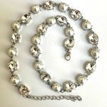 Faux pearl rhinestone silver tone necklace Photo 1
