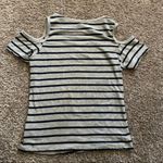 Splash grey cold shoulder top Photo 3