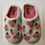 Kensie Pink Cherries bedroom slippers size 6/7 Photo 0