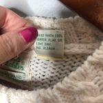 Vintage 1990’s white with pink rose floral sweater Size M Photo 4