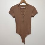 Abercrombie & Fitch  Short-Sleeve Rib Henley Bodysuit Brown Tan Size Small Photo 1