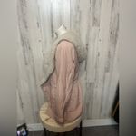 Pink sweater Photo 2