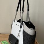 Michael Kors Purse Set Photo 2