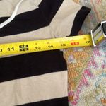 Adorable striped escada top Photo 2