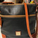 Dooney & Bourke pebbled grain Crossbody black purse Photo 2