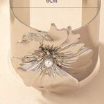 3 piece Floral Silver metal necklace,earrings and Cuff Bracelet! New ! Photo 4