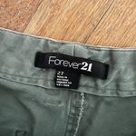 Forever 21 olive green camo summer shorts pockets casual pants denim lightweight Photo 2