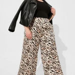 Torrid 275.  Zebra Print Wide-Leg Pants size 4X Photo 0