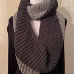 NWOT 2 tone grey infinity scarf to keep you warm & stylish Gray Photo 0