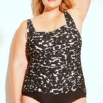 Aqua Green Swimsuit PLUS 2X 20 20W Underwire‎ 1pc Ruched Swim Bathing Suit Black White NEW Photo 0