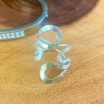 James Avery VINTAGE SERPENTINE HAMMERED ADJUSTABLE RING with unbranded bracelet bundle Photo 1