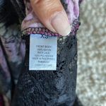 Kirra ‎ XS Top. Black Floral Photo 5