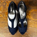 Bandolino NWOT  Navy Blue Faux Suede T-Strap Open-Toed Heels: Size 9.5 Photo 1