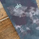 Alo Yoga  Air Lift Leggings with Tie-Dye Pattern Photo 3