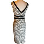 Kay Unger NEW YORK Women's Black Ivory Sleeveless Knit Dress Stretch Lined
6 Photo 1