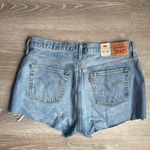 Levi's NEW Levi’s 501 High Rise Med Wash Denim Shorts for Women 33 Photo 2
