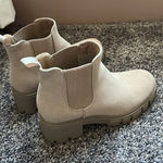 Amazon Chelsea Boots Photo 0