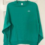 Alo Yoga Crew Neck Pullover size Medium Photo 0