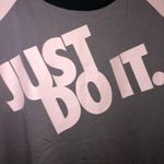 Nike  Women's Short Sleeve Athletic Sporty Just Do It Graphic  Shirt Sz M Photo 1