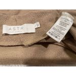 ASTR The Label Tan Off The Shoulder Shirt Top Blouse • Size Large Long Sleeve Photo 3