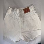 Levi's Women's White Jean Shorts W27 Photo 1