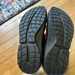 OOFOS Oocandoo Slip On Recovery Shoes Women’s 8 Black Pink Photo 5