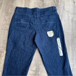 IZOD  Secret Slimming Cropped Jeans Size 18
Dark Wash Photo 3