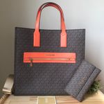 Michael Kors Set Photo 0