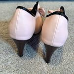 Women’s Pink & Black High Heels Pumps Bow Design Slip On Size 7.5 (39CN) NEW Photo 3