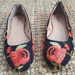 Torrid Womens Shoes Size 5 Black and Red Floral Embroidered Flats Slip On Photo 0