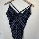 Athleta Women's 38 D/DD Swim Top Cross-Back Geometric Print Navy Blue & White Photo 1