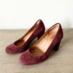Clarks  Chunky Round Toe Heel in Burgundy Suede Leather - Size 6 Photo 4
