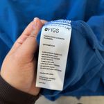 FIGS  Caterina Scrub Top Women's Size Large One Pocket Royal Blue Photo 6