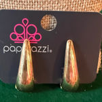 Paparazzi Shiny Gold Teardrop Earrings Photo 0